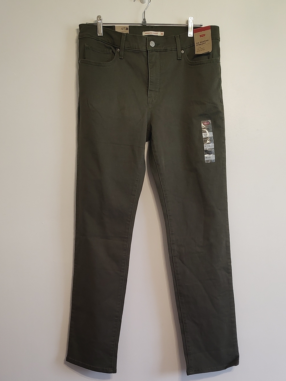 Levi's Slim Straight Jeans in Olive